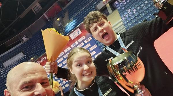 echipa romaniei dublu mix castigat medalia de auro campionaele europene u21 tenis de masa