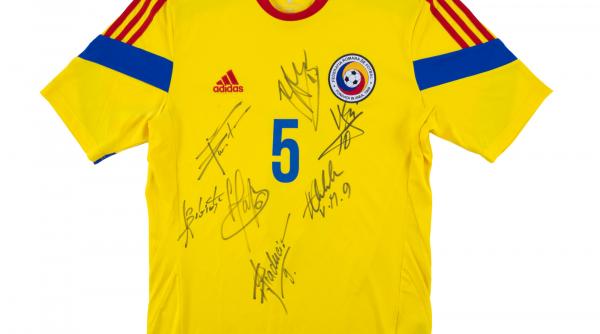 hagi verstappen si cel mai mare boxer al lumii pe aceeasi scena in licitatia de sport muzica si obiecte de colectie contemporane de la artmark