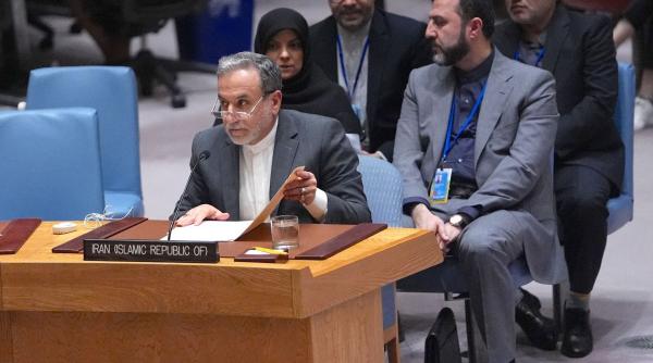 iranul avertizeaza israelul sua impotriva oricarui atac asupra instalatiilor nucleare