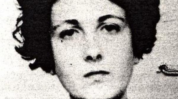 alexandra indries scriitoare poeta