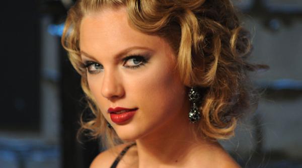 taylor swift si a luat toata muzica inapoi la propriu