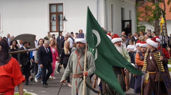 fosta scoala de cavalerie din targoviste a fost renovata a devenit muzeul traditiilor militare