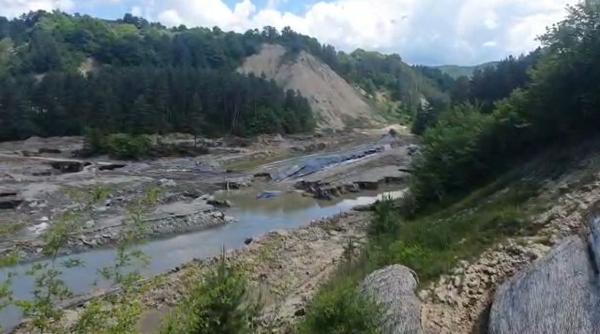 Alarmă generală în Praid: Mina se crapă, o mulți civili au fost evacuați