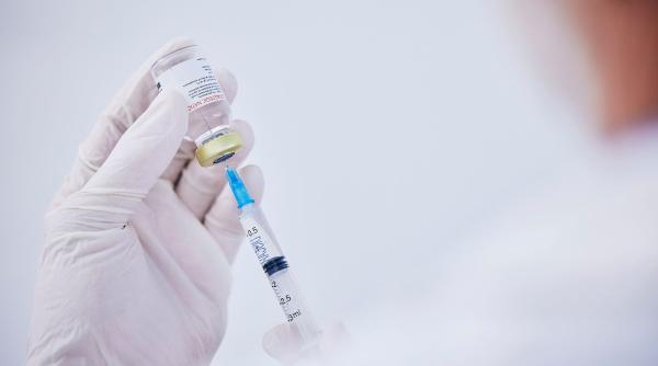 doua vaccinuri anti varicela vizorul agentiei europene pentru medicamente risc encefalita