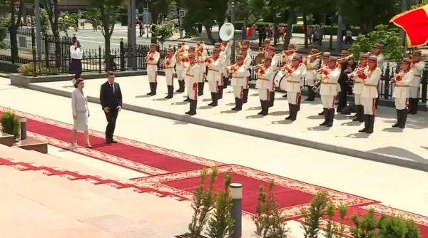 nicusor dan maia sandu chisinau