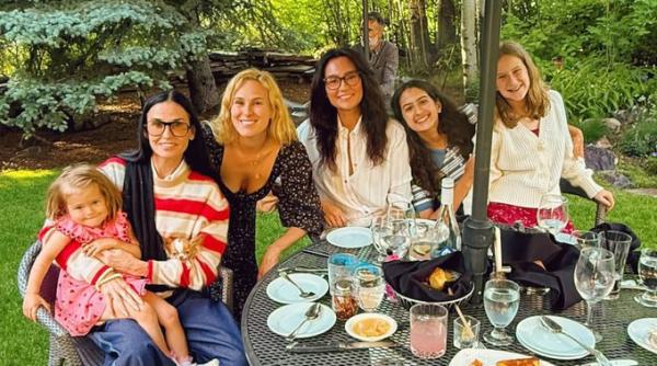 sotia bruce willis sarbatorit ziua nastere demi moore familia