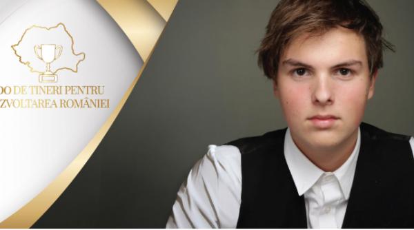 de la bucuresti la hollywood david petrovici primul tanar actor roman admis la calarts inclus in campania 100 de tineri pentru dezvoltarea romaniei