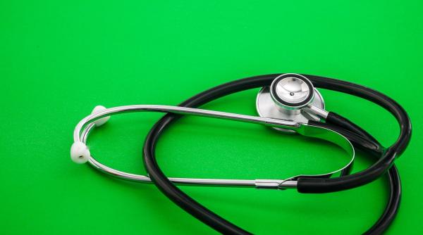 hemoroizii nu trec de la sine dar se pot trata usor fara operatie