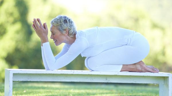 cel mai bun exercitiu acasa femei peste 60 ani