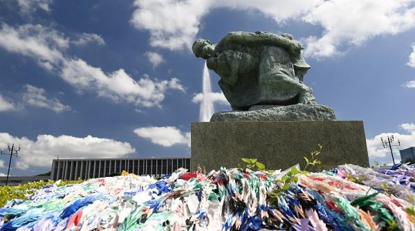 minut de reculegere 80 de ani atacul bomba atomica hiroshima
