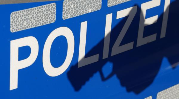 conditii deplorabile pentru politia germana mucegai masini vechi si scurgeri din tavan