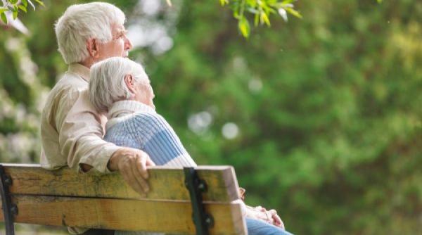 viata 100 ani centenarii rezilienta uimitoare boli