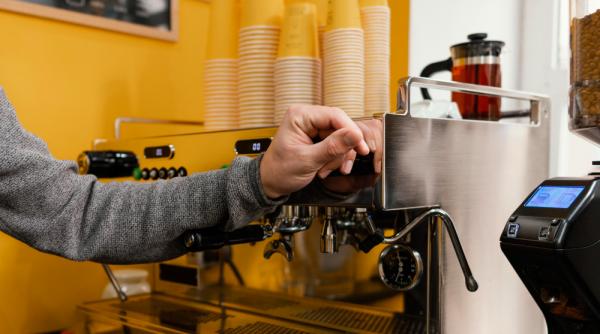 curatare aparat cafea trucuri simple otet bicarbonat