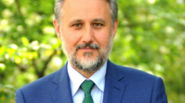 Pe cine vrea Nicușor Dan la șefia SRI și SIE
