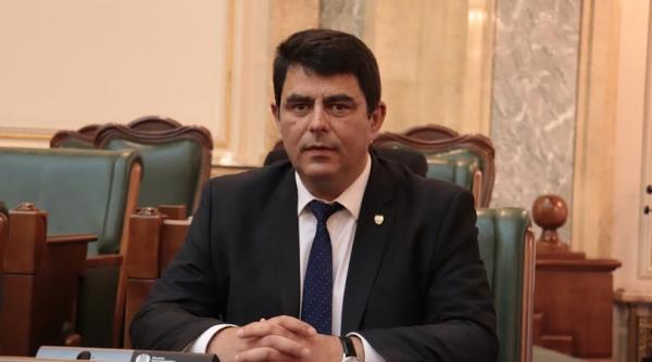 500.000 lei într-un an! Povestea angajatului cu 6 funcții la stat