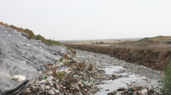 Bucureștiul împroașcă cu gunoi localitățile vecine: 85% din deșeurile Capitalei ajung la groapă