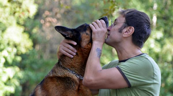 Ce înseamnă când vorbești cu animalele de companie ca și cum ar fi oameni