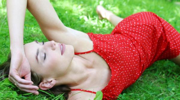 Culoarea norocoasă pentru fiecare zodie – ce să porți ca să atragi succesul, banii și iubirea