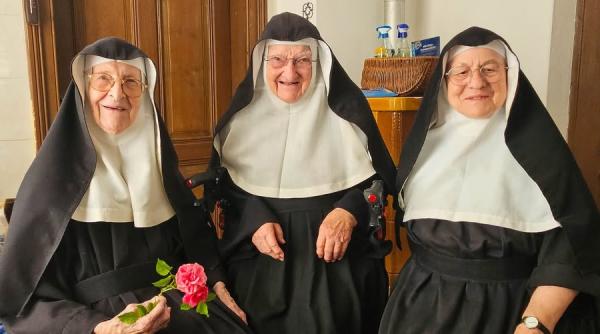 Trei călugărițe octogenare au fugit din azilul unde fuseseră trimise cu forța înapoi la mănăstire