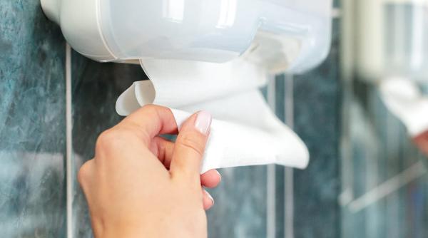 Dispensere în baie – avantaje și dezavantaje