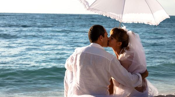 Horoscop dragoste. Ce își dorește în secret fiecare zodie în iubire și romantism