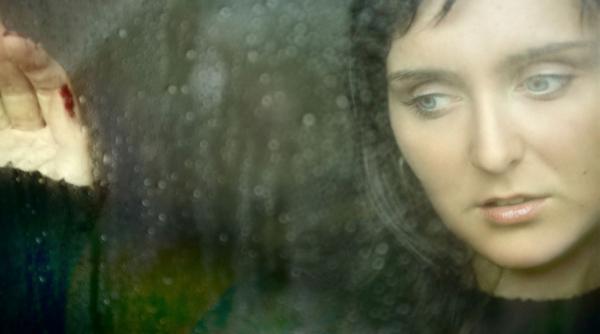 Născuți în aceste patru luni? Iată de ce te poți simți singur chiar și în mijlocul mulțimii