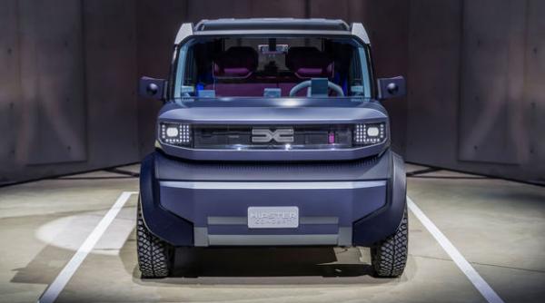 Premieră mondială Dacia: Hipster, sub Spring