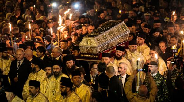 inceput pelerinajul moastele sfintei parascheva iasi