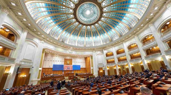 Suveraniști conservatori care inițiază, pe bandă rulantă, legi cu caracter progresist în Parlamentul României