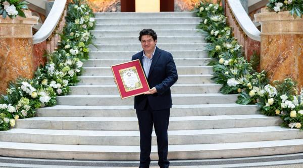 maestrul cristian macelaru a primit titlul de cetatean de onoare al municipiului bucuresti