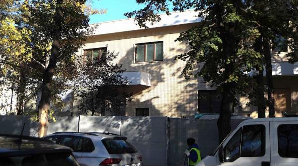 Cât costă chiria pentru „Palatul Împăratului”, vila pregătită inițial pentru Iohannis de RA-APPS