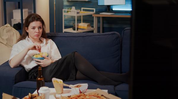 Pericolul invizibil din spatele biroului: Cum ne transformă sedentarismul stilul de viață și sănătatea