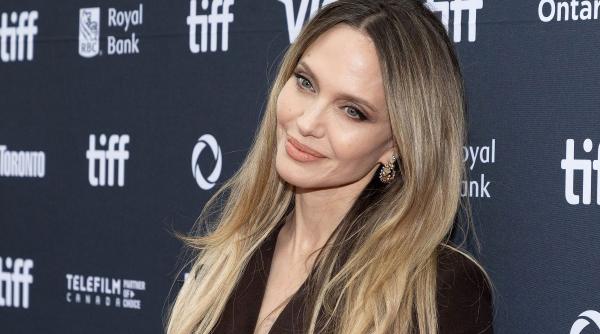 secretele frumusetii angelinei jolie rutina simpla ingrijire piele