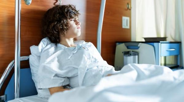 Se caută profesori pentru a preda în spitale, cu sau fără titularizare