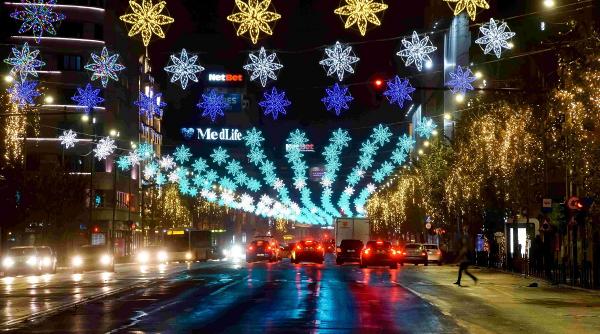 Dezmăț la Primăria București, în ajun de alegeri: Capitala închiriază beculețe de Crăciun de 2 milioane de euro