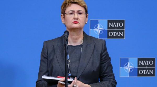 Oana Lungescu, fost purtător de cuvânt NATO: Retragerea parțială a SUA din România „nu este nici o surpriză și nici o catastrofă”