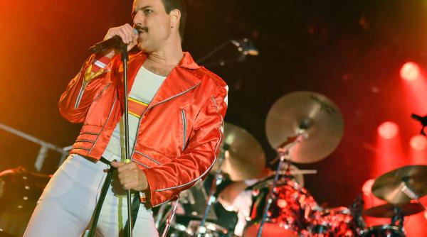 Freddie Mercury şi Montserrat Caballé vor fi omagiaţi printr-o statuie la Barcelona