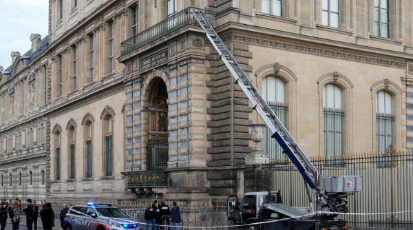 Procurorul șef al Parisului spune că furtul bijuteriilor din Luvru e comis de infractori mărunți