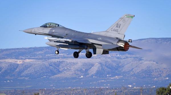 România cumpără 18 avioane F-16 din Olanda pentru doar 1 euro. „Este un pas important pentru dezvoltarea Centrului European de Instruire F-16 de la Fetești”