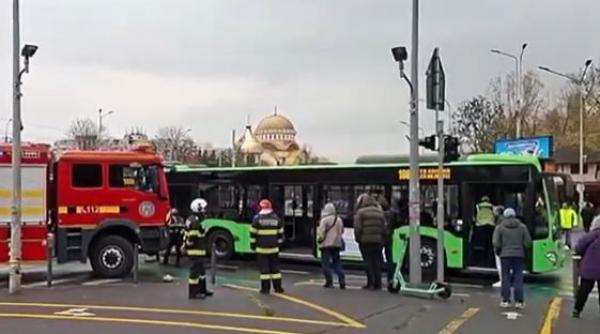 opt persoane ranite accident tramvai autobuz capitala