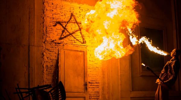 Reprezentaţia 300 a spectacolului „Faust” a fost celebrată cu o serie de momente de gală, invitaţi speciali şi vernisajul expoziţiei „Faust 300”