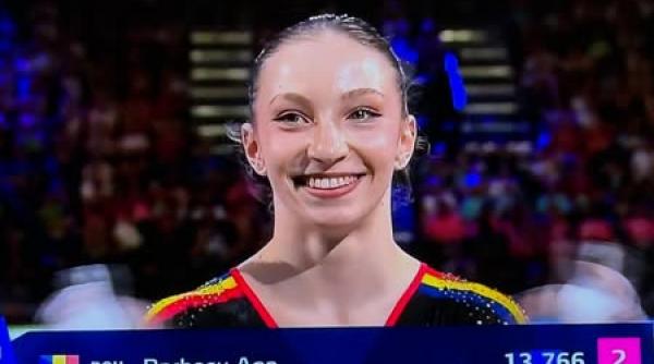 Ana Bărbosu, noul caz David Popovici. Medaliata olimpică a semnat cu Dinamo