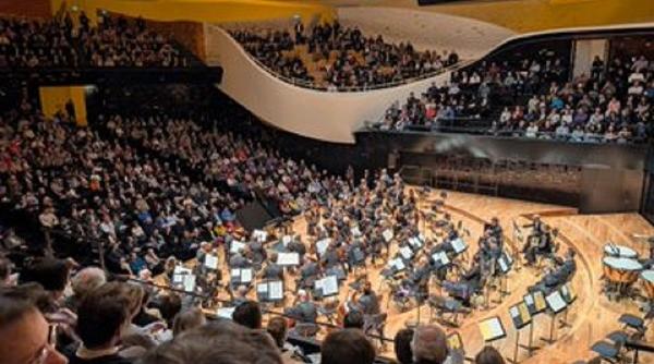 Concertul dirijorului israelian Lahav Shani, perturbat de activiști la Filarmonica din Paris