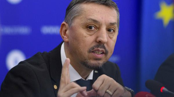 Ministrul Educaţiei afirmă că ar putea fi adăugate măsuri noi privind cazuri de comportamente inadecvate în şcoli