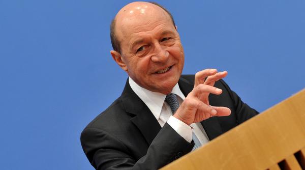 basescu coruptie aparare