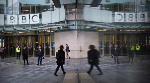 BBC, între politică și principii: un scandal care zdruncină încrederea publicului