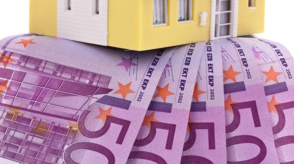 Uranus în Rac aduce surprize pe piața imobiliară: patru zodii care își pot cumpăra locuință în următorii 7 ani