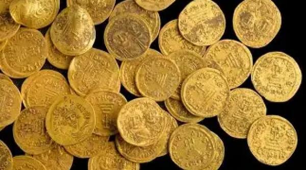 BNR cere unei foste asistente medicale să înapoieze despăgubirile primite pentru 18,4 kg de aur