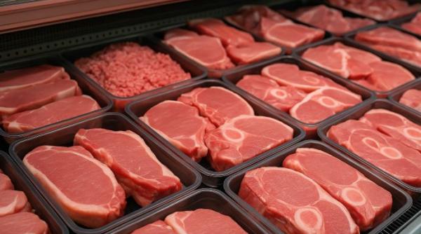 Supermarketurile, obligate să vândă preponderent carne românească de Sărbători: obiectiv minim 70%