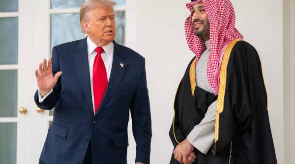 „E un tip dur!” - mottoul lui Trump pentru autocrații cu mâinile pătate de sânge